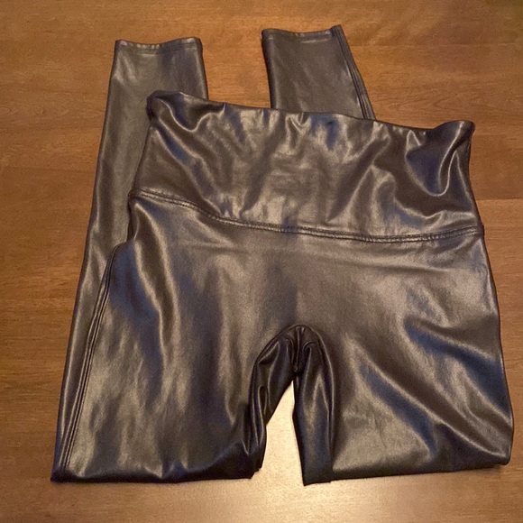 Spanx Faux Leather Leggings - Picture 4 of 6
